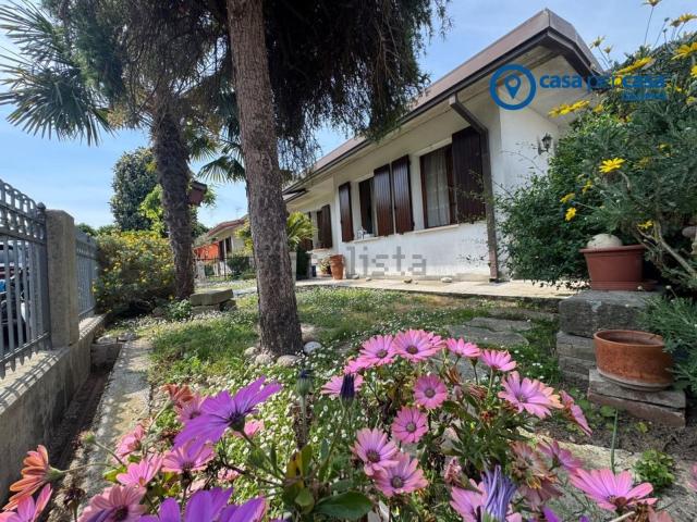 Casa in vendita a Anguillara Veneta, Veneto