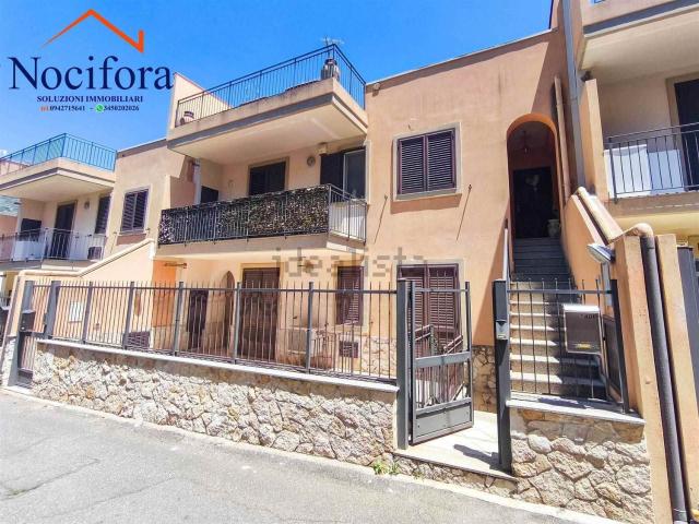 Casa in vendita a Nizza Di Sicilia, Sicilia