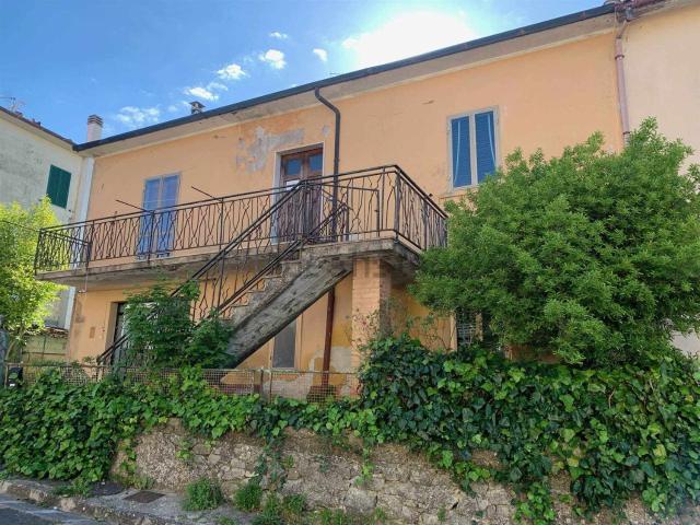 Casa in vendita a Unione dei Comuni Montani Amiata Grossetana, Castell'azzara