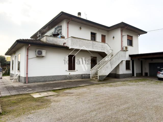 Casa in vendita a Ravenna, Reggio Emilia