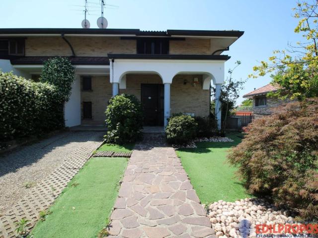 Casa in vendita a Misinto, Lombardia