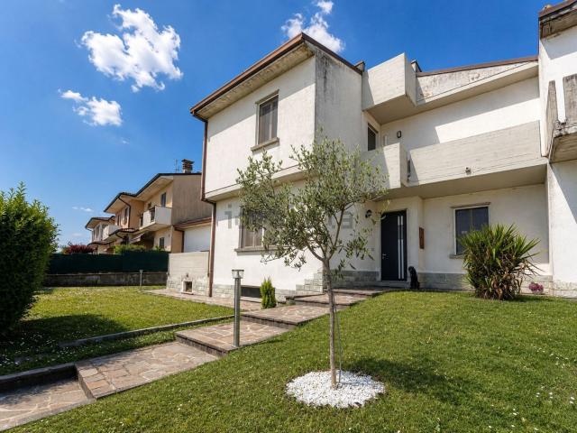 Casa in vendita a Pompiano, Lombardia