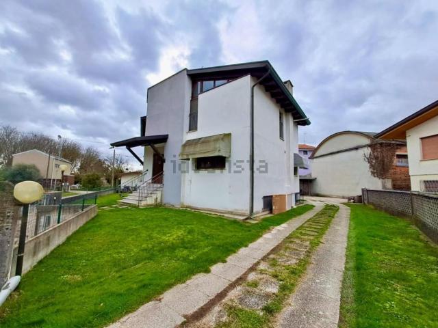 Casa in vendita a Sesto Al Reghena, Friuli-Venezia Giulia