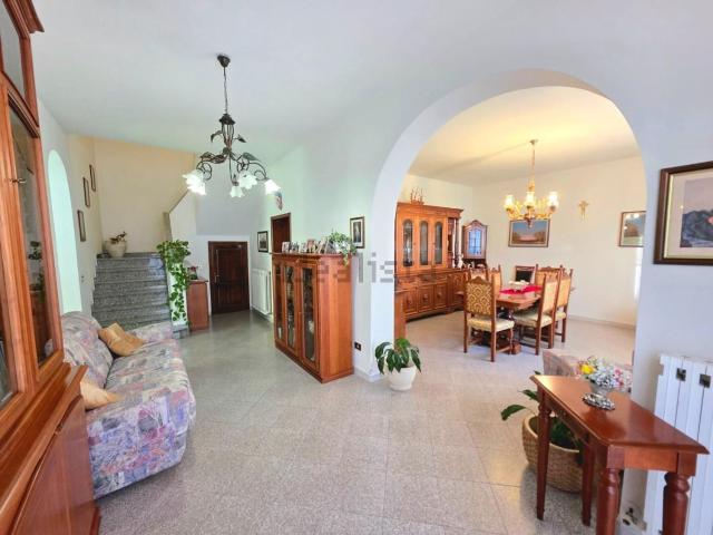 Casa in vendita a Ponticelli, Santa Maria A Monte