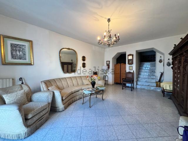 Casa in vendita a Castello del Lago, Venticano