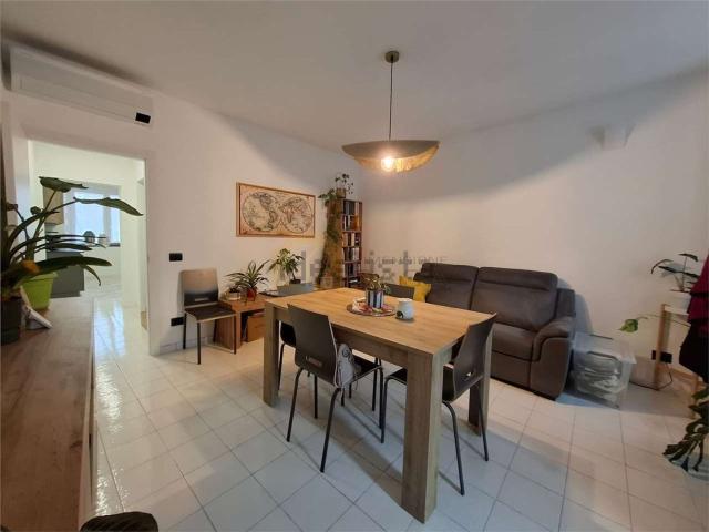 Casa in vendita a Dernago, Nave