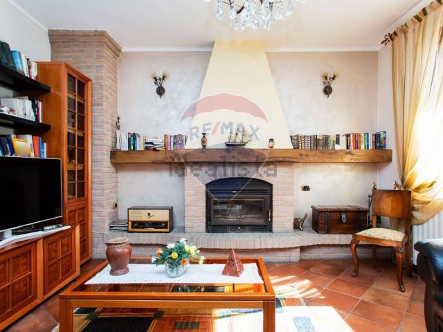 Casa in vendita a Broni, Lombardia