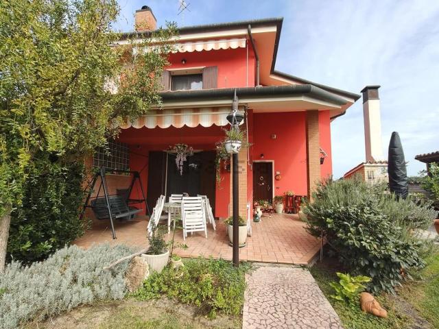Casa in vendita a Porto Viro, Veneto