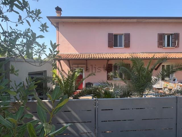 Casa in vendita a Zona Est, Brescia