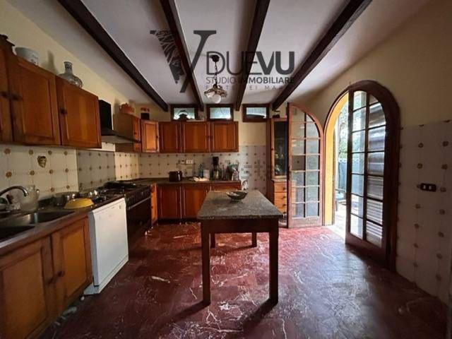 Casa in vendita a Seravezza, Toscana