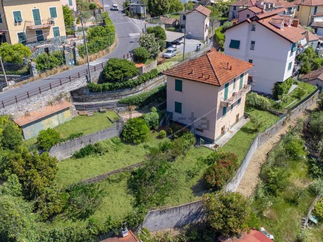 Casa in vendita a Media Val Bisagno, Serra Riccò