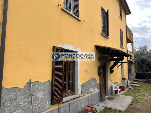 Casa in vendita a Seravezza, Toscana