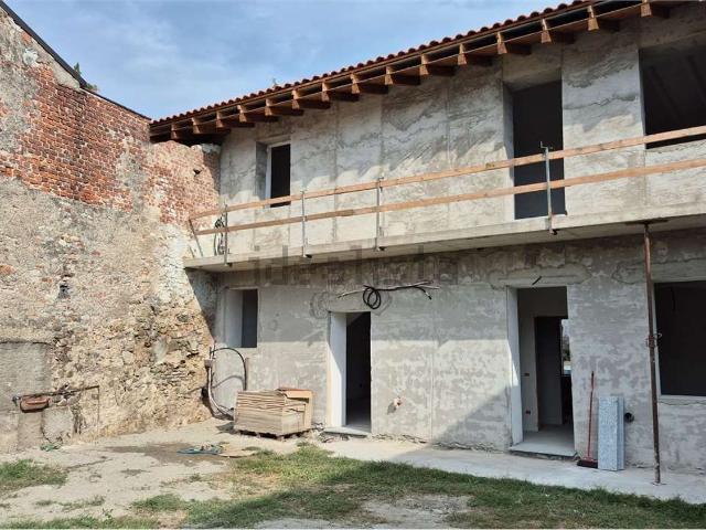Casa in vendita a Mezzana, Somma Lombardo