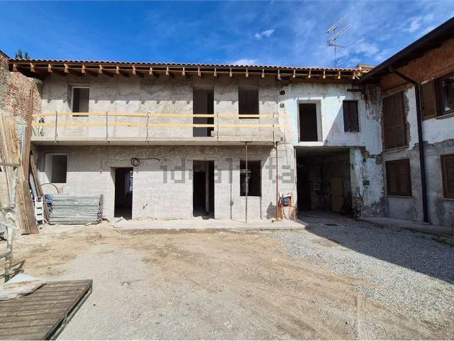 Casa in vendita a Mezzana, Somma Lombardo
