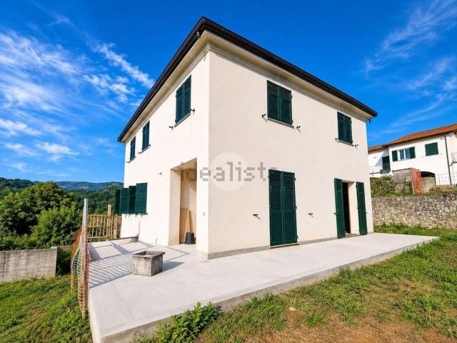 Casa in vendita a Riccò Del Golfo, Liguria