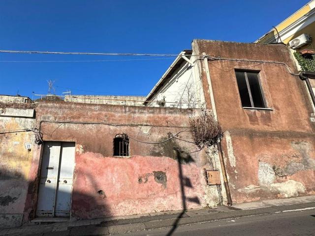 Casa in vendita a Sant'agata Li Battiati, Sicilia
