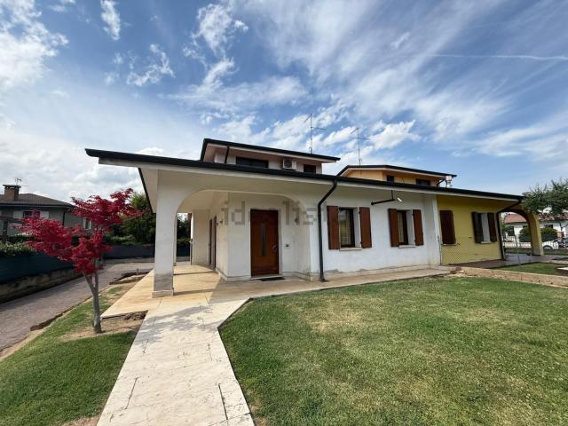 Casa in vendita a Legnago, Veneto