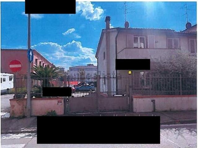 Casa in vendita a Montemurlo, Toscana