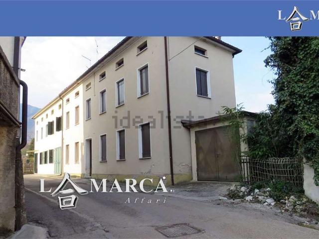 Casa in vendita a Crespano Del Grappa, Veneto