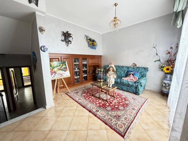 Casa in vendita a Chieri, Torino