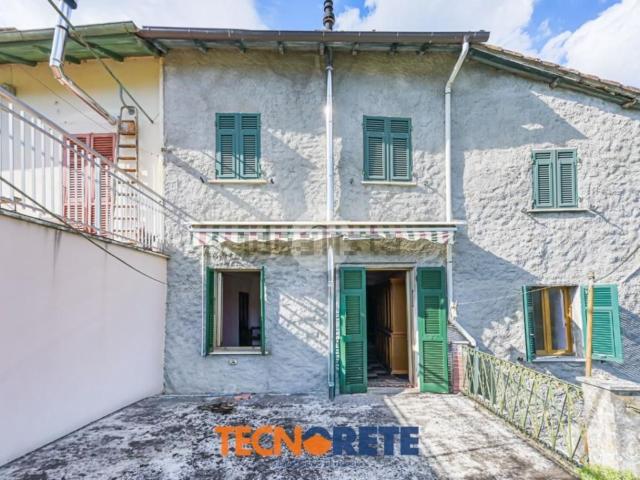 Casa in vendita a Zucchetto, Beverino Castello