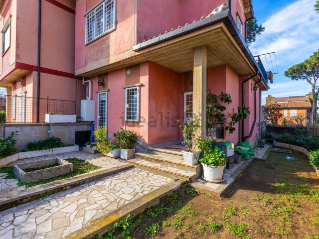 Casa in vendita a Villa Claudia, Roma Capitale