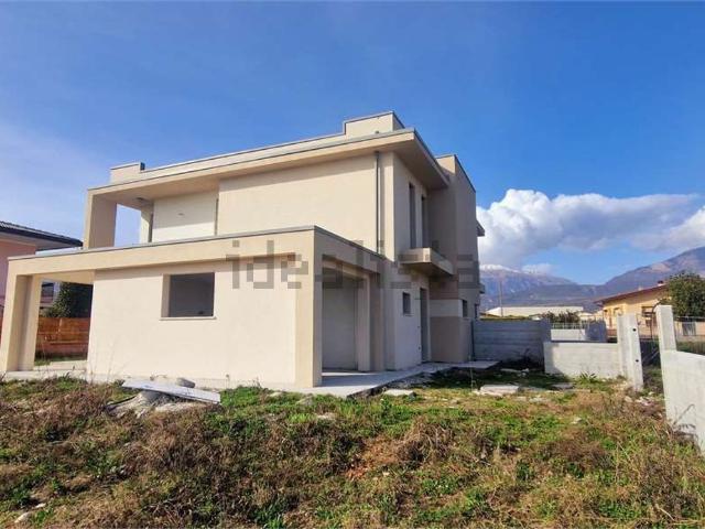 Casa in vendita a Vittorio Veneto, Veneto