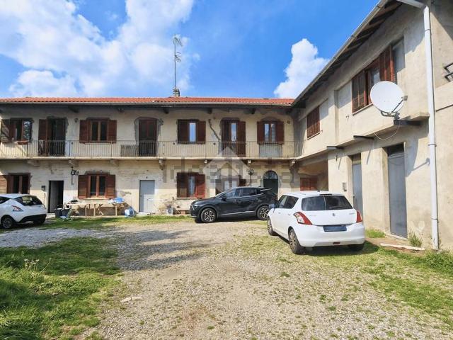 Casa in vendita a Besnate, Lombardia