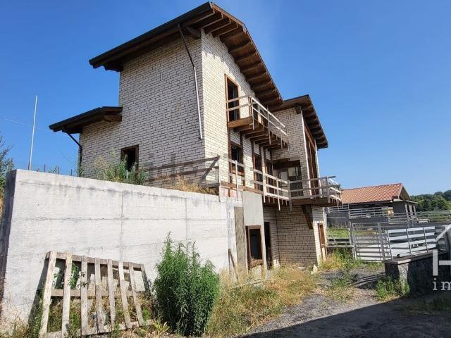 Casa in vendita a Trecastagni, Sicilia