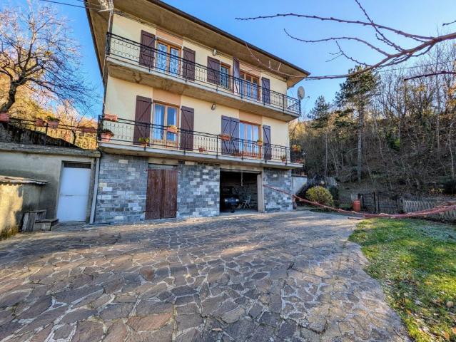 Casa in vendita a Rocchetta Di Vara, Liguria