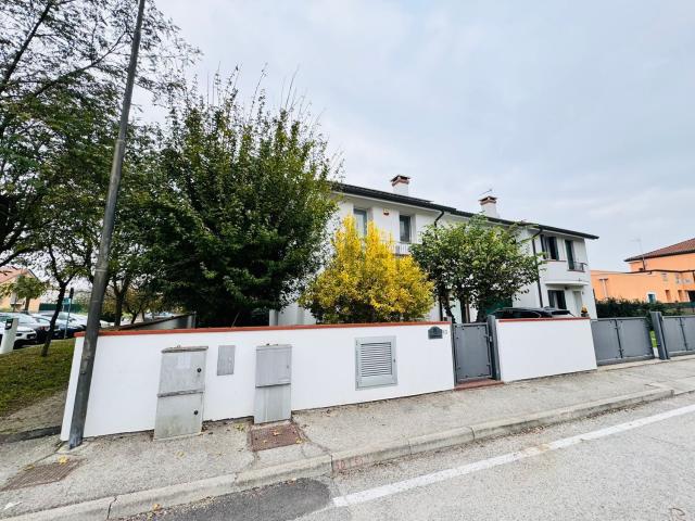 Casa in vendita a Bosaro, Veneto