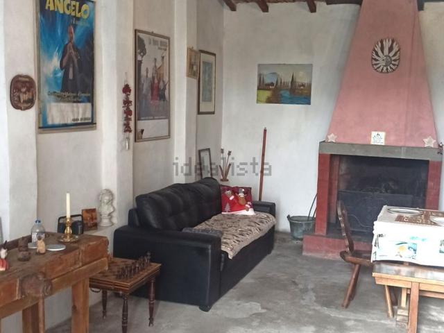 Casa in vendita a Agliana, Toscana