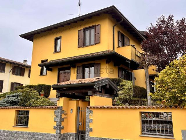 Casa in vendita a Gambolò, Lombardia