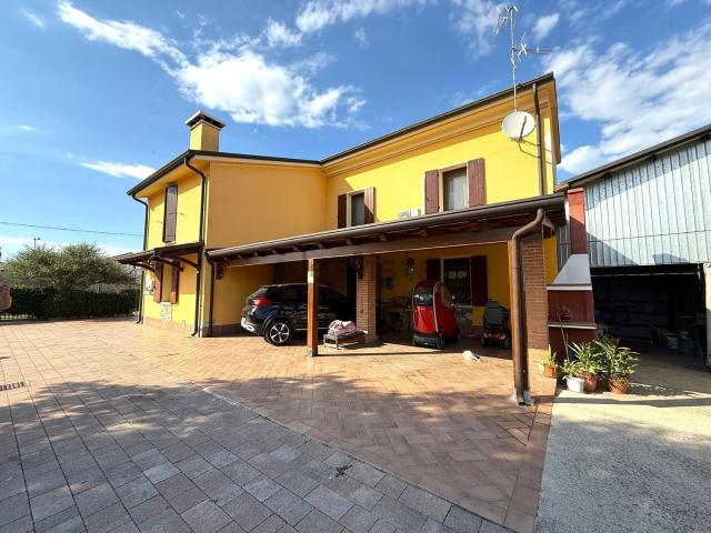 Casa in vendita a Legnago, Veneto