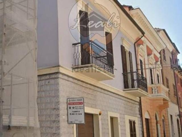 Casa in vendita a Marche, Macerata
