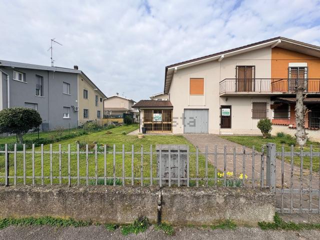 Casa in vendita a Ghedi, Lombardia