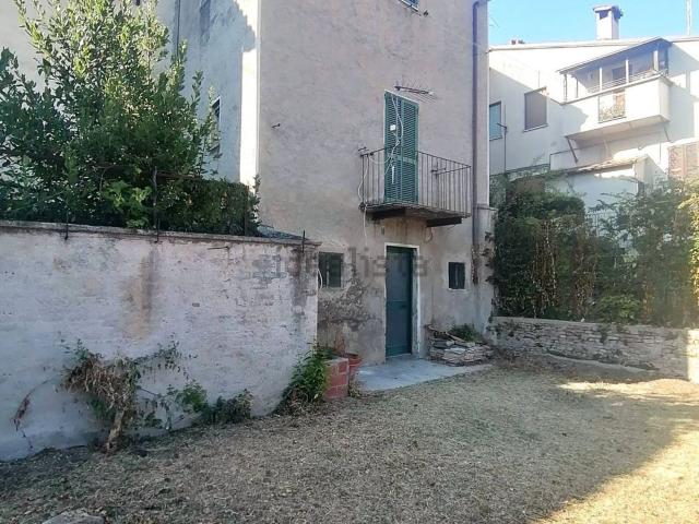 Casa in vendita a Piano, Marche