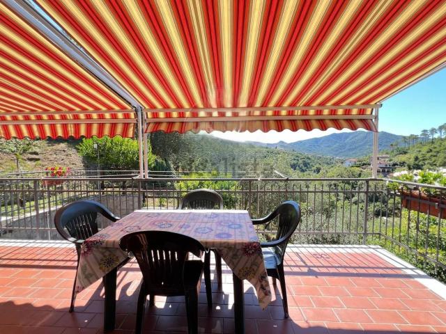 Casa in vendita a Verici superiore, Casarza Ligure