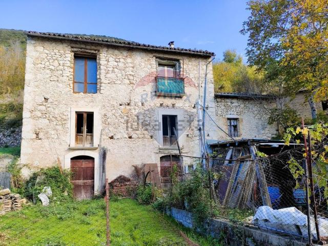 Casa in vendita a San Pio Delle Camere, Abruzzo