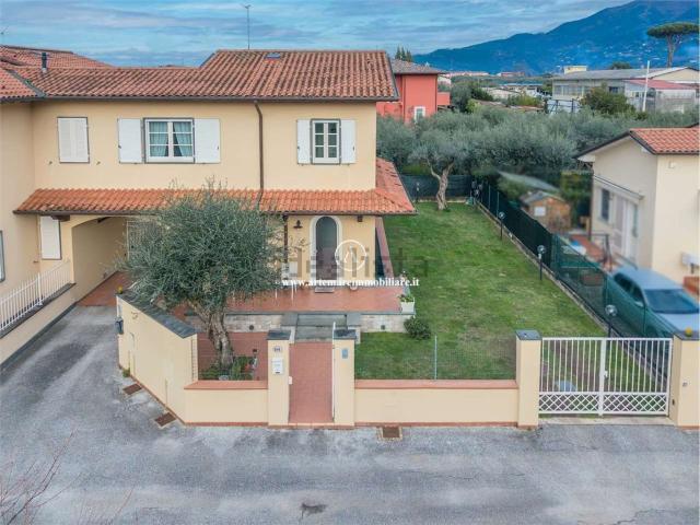 Casa in vendita a Pozzi, Seravezza