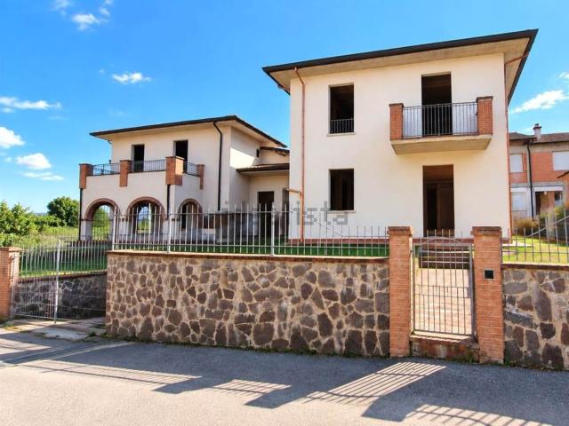 Casa in vendita a Foiano della Chiana, Arezzo