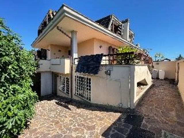 Casa in vendita a Guidonia Montecelio, Roma Capitale
