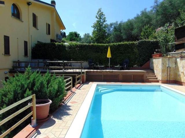 Casa in vendita a Uzzano E Castello, Toscana