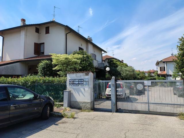 Casa in vendita a Mediglia, Lombardia