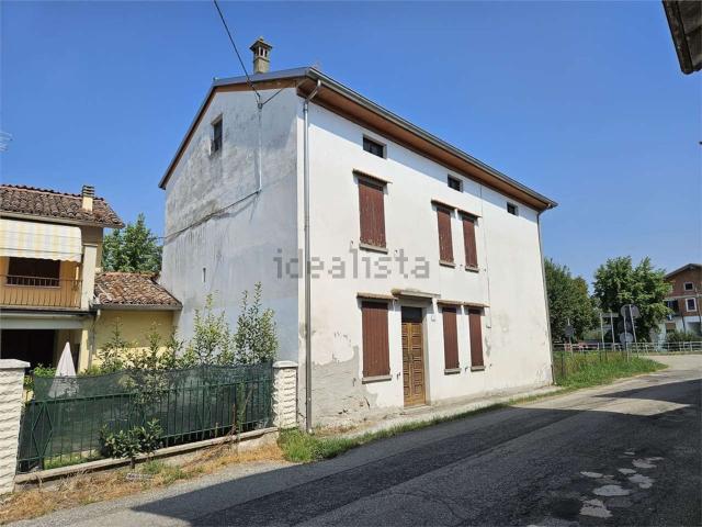 Casa in vendita a Polesine Zibello, Zibello