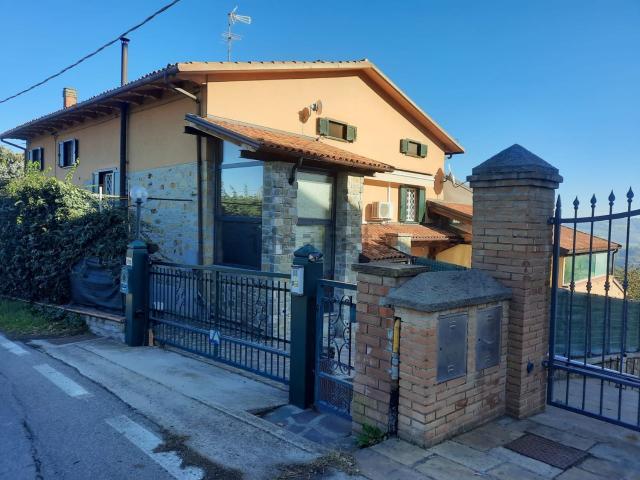 Casa in vendita a Unione dei comuni del Frignano, Serramazzoni