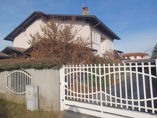 Casa in vendita a Inveruno, Lombardia
