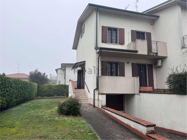 Casa in vendita a Borgo Virgilio, Cerese