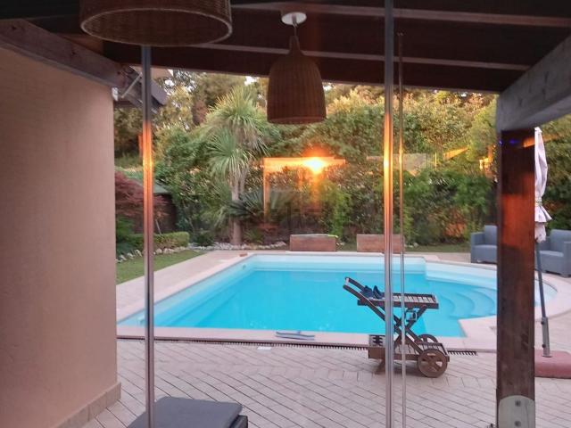 Casa in vendita a Marche, Ancona