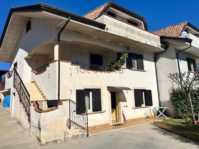 Casa in vendita a Ceccano, Lazio